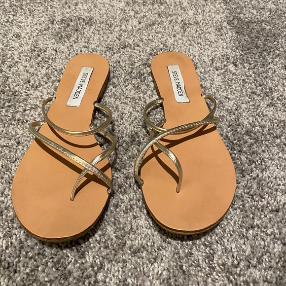 Sandals - Picture 1 of 2